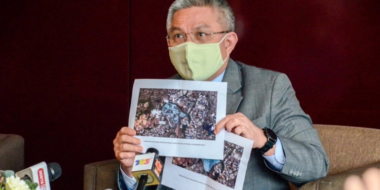 科艺部:用20架高功率无人机勘察水灾灾区