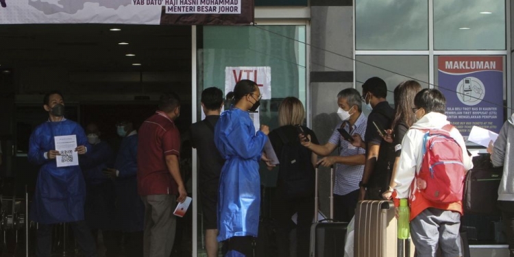 确诊病例稍降！今报4896宗