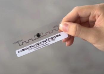 你能手拿RFID贴纸缴过路费吗？