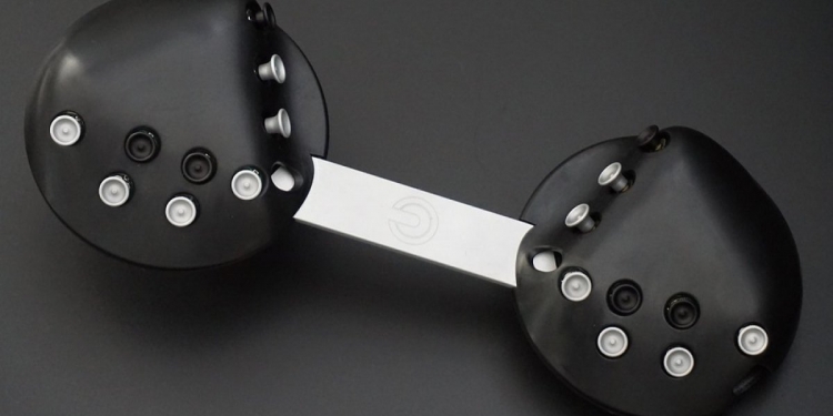 使用CharaChorder键盘打字 速度可高达500 WPM