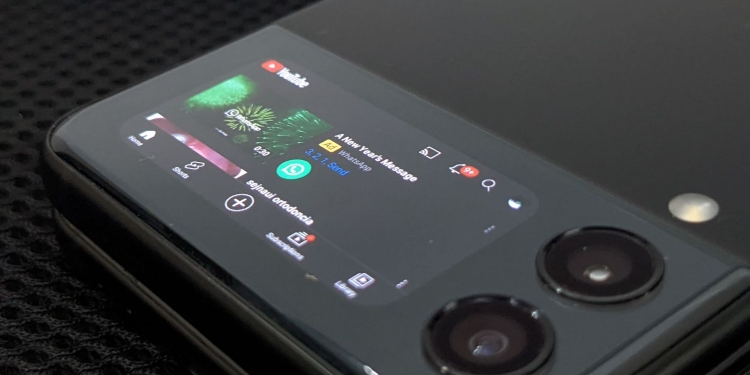 开发人员推CoverScreen OS 让三星Galaxy Z Flip 3外屏更实用