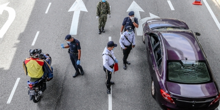 被行车记录仪拍到危险驾驶?小心警察找上门!