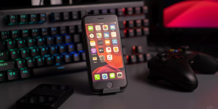 屏幕与前代大小相同！苹果新预算型手机命名iPhone SE+