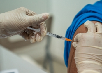 科兴混打其他疫苗抵不住Omicron！凯里：研究补第4针