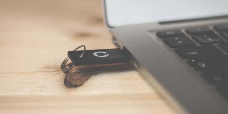 FBI警告别将来历不明USB插入电脑！