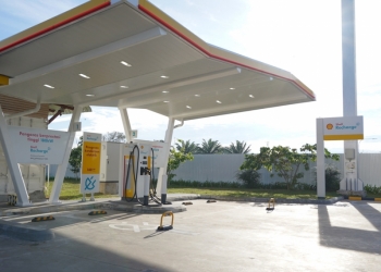 6个Shell油站设电动车充电点  30分钟充满80%