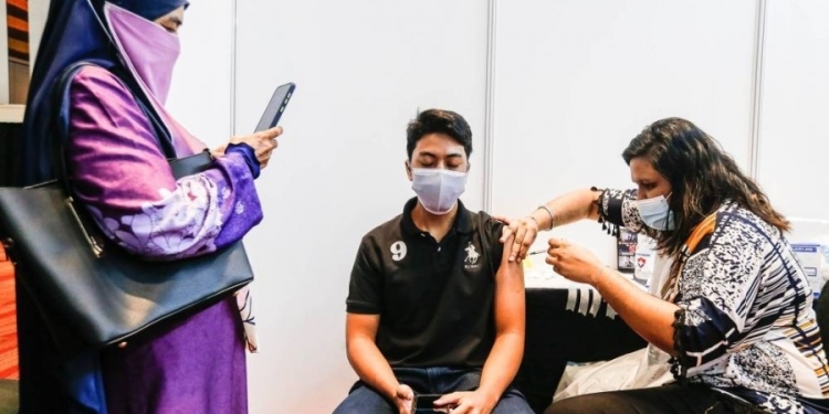 允5至11岁孩童接种辉瑞疫苗！诺希山：剂量仅10mcg