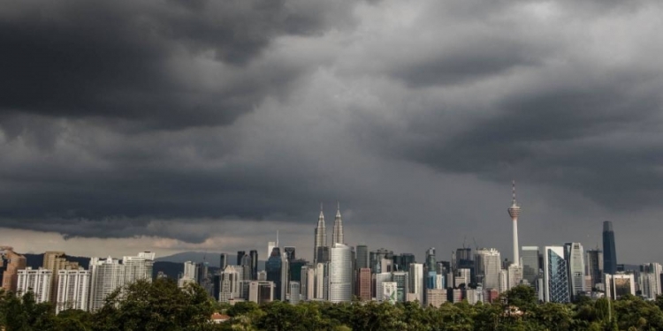单日飙升逾1600宗！年初四报7324确诊