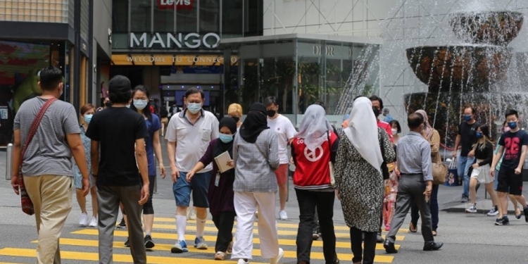 病例稍减仍破2万!今报2万1072确诊