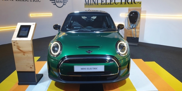 电动车及残障人士专用车主 可申请豁免路税