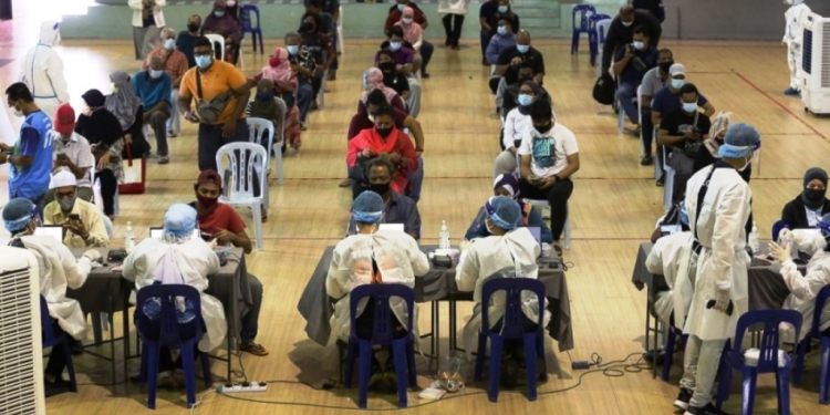 单日确诊破万！10089人染疫