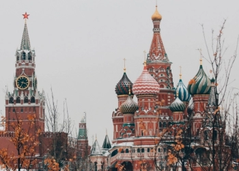 脸书、推特和谷歌禁俄官媒投放广告的缘由