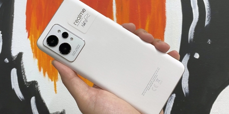 搭载骁龙8 gen 1芯片!Realme下周四发布GT 2 Pro