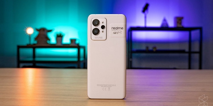 纸感设计超特别！Realme GT 2 Pro旗舰手机325开卖