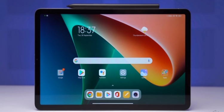 政府或以借贷方式提供B40学生PerantiSiswa平板电脑？