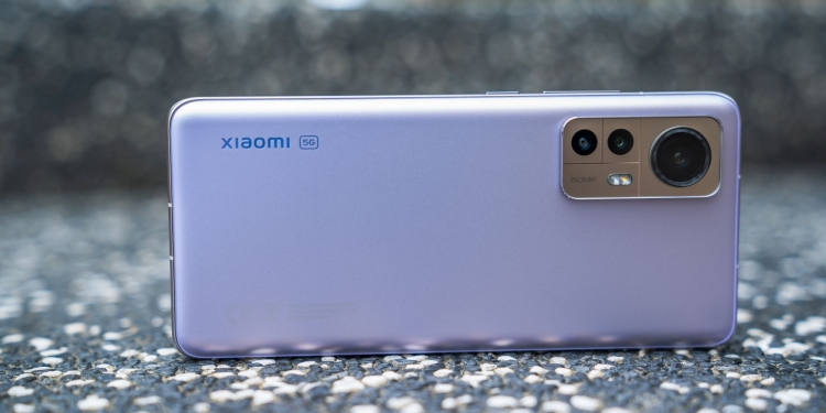 折扣RM400！256GB版小米12只需RM2599