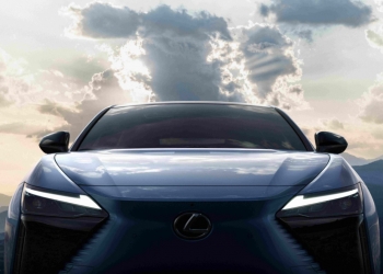 Lexus首款电动车RZ 450e 420发布