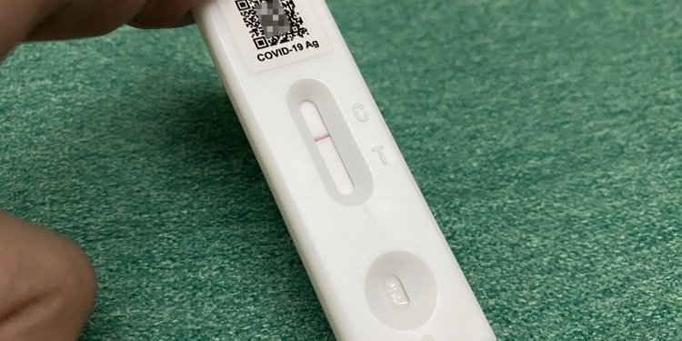 确诊第4天做RTK检测 凯里：结果呈阴可结束隔离