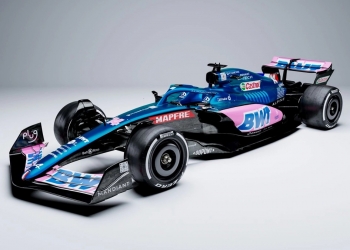 观看迈阿密大奖赛！扫描Alpine F1赛车二维码赢取PC Game Pass