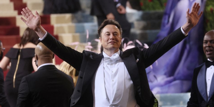 马斯克宣布收购推特计划搁置 但强调不会轻易放弃!