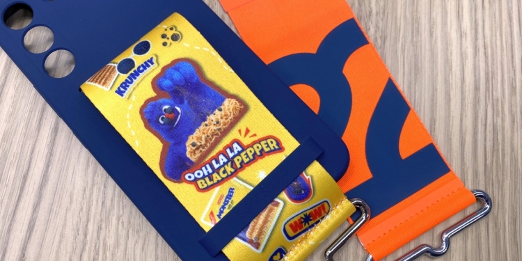 与本地品牌联手!三星推出限量版腕带设备外壳