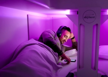 纽航推经济舱共享床位 但每名乘客仅限用4小时