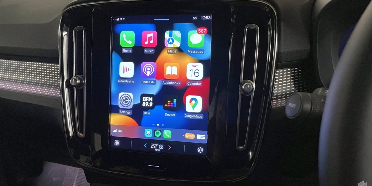 纯电动版Volvo XC40 开始支持苹果CarPlay
