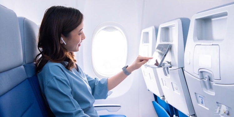 弃用椅背屏幕 马航翻新波音737-800 NG飞机客舱