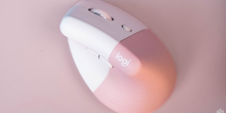 对手腕更友好？Logitech Lift人体工学垂直滑鼠测评