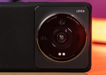 小米12S Ultra对比iPhone 13 Pro！哪个弱光中拍摄更强大？