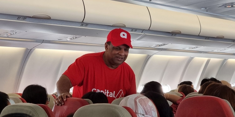 亚航重返新加坡樟宜机场第四航厦