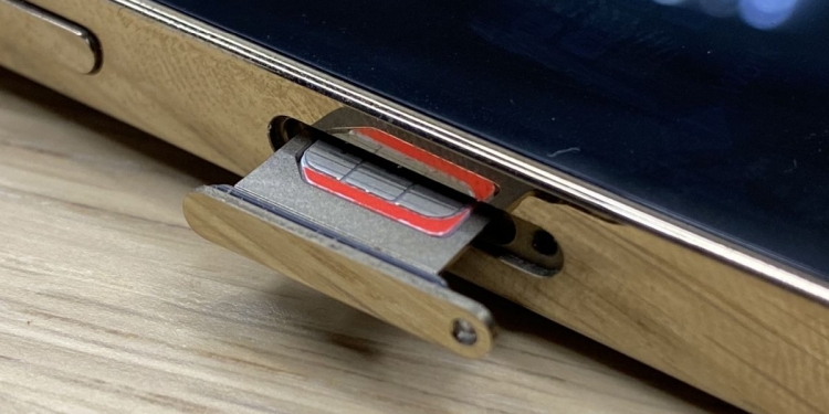 苹果再度成为行业规范?美版iPhone 14移除SIM卡槽