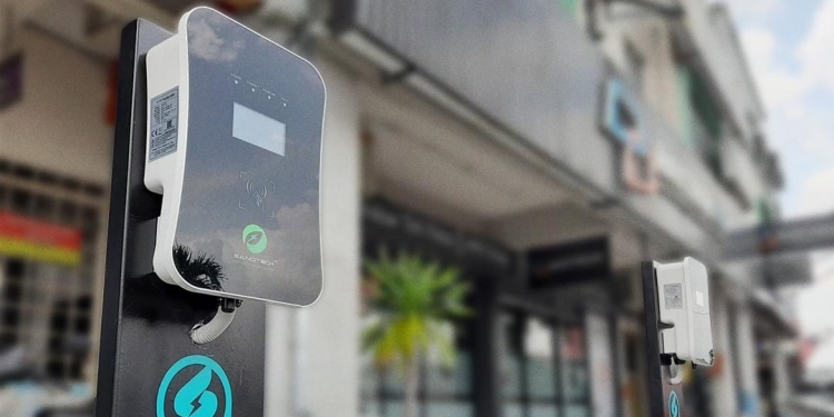 泊车格设电动车充电器 ChargeSini：可年赚高达RM30万