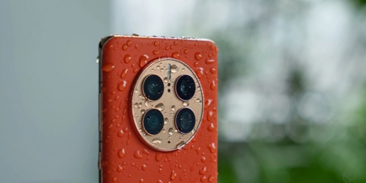 华为Mate 50 Pro开箱：新相机光圈吸睛