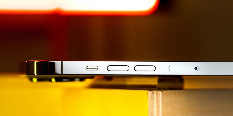 苹果iPhone 15 Pro或会淘汰机械按钮