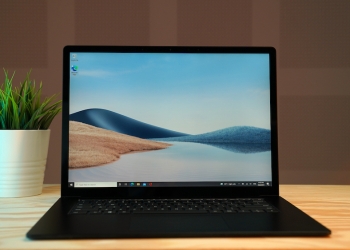 国阵公布竞选宣言 扎希：B40学生获赠笔电免费上大学