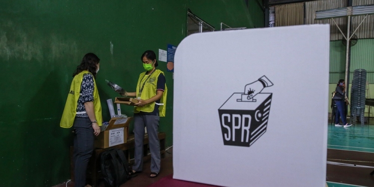 选民需上交手机？最新投票流程全面看！