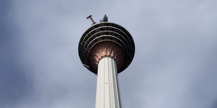 吉隆坡塔业务转变才出售特许权 马电讯:过程公开透明