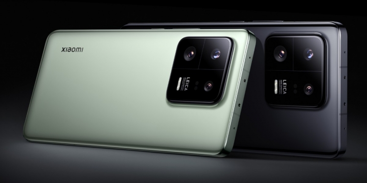 小米13 Pro登场！配备5000万像素徕卡三摄