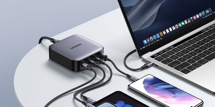 Ugreen GaN桌面充电器 可同步为多台设备充电！ 