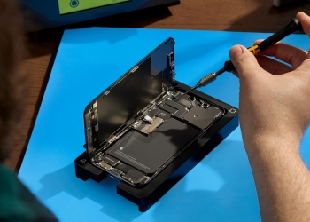 苹果首当其冲！欧盟达初步协议规定手机厂商采用可拆卸易换电池