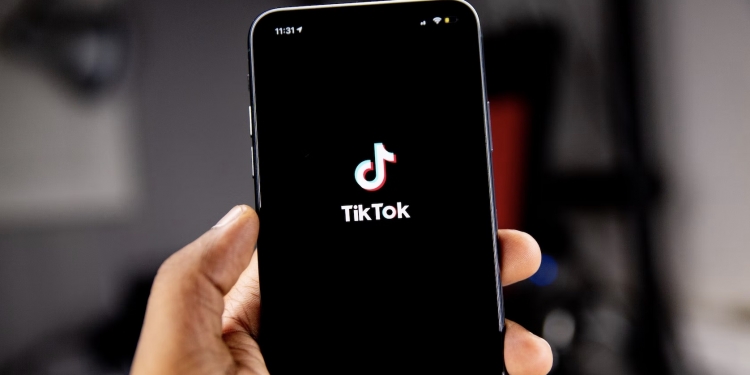 避免熬夜刷视频 TikTok测试“提醒睡觉”功能