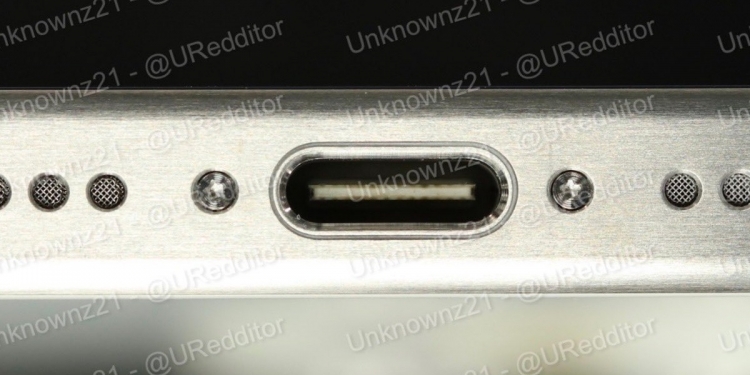 疑似首张实体照曝光！iPhone 15 Pro真的改用USB-C？