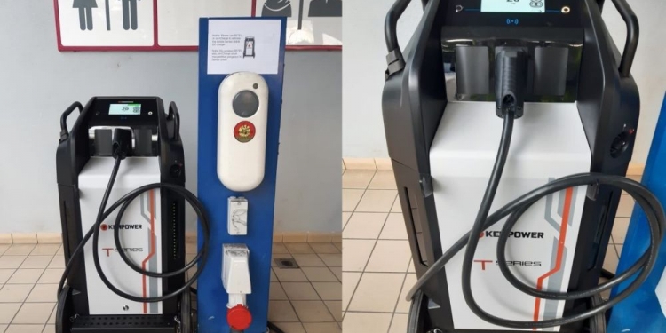 输出功率为22kW！甘孟休息站暂用Kempower T-Series便携式直流充电桩