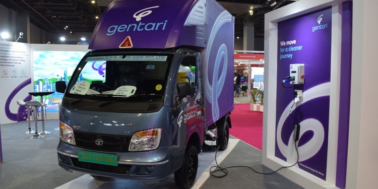 与塔塔汽车公司签备忘录 Gentari购5000电动卡车拓展环保物流服务