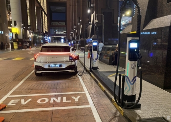 ChargEV 225kW直流和22kW交流充电桩 可在成功时代广场找到！