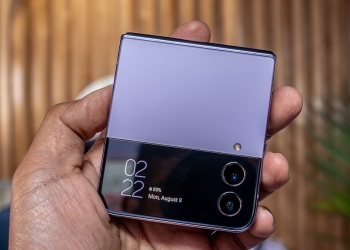 越来越大！ 三星Galaxy Z Flip 5外屏料3.4寸