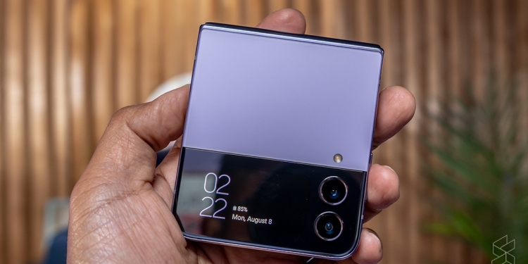 越来越大! 三星Galaxy Z Flip 5外屏料3.4寸