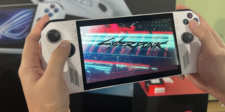 运行Windows 11系统！Asus ROG Ally游戏机正式亮相