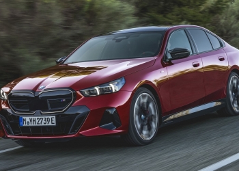 续航里程可达582公里 全新第8代BMW 5 Series发布